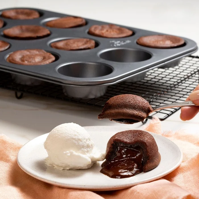 Forma Assadeira Antiaderente para 12 Cupcakes/Muffins - Hercules (7)