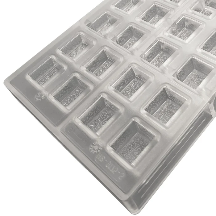 Forma de Chocolate em Policarbonato Bombom Quadrado Textura Valena Corações 2,5cm (10g) - Brunner (4)