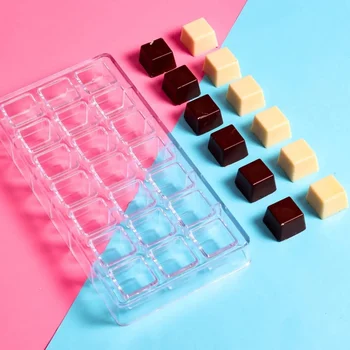 Forma de Chocolate em Poliestireno Tábata Romero Quadrado Essencial 20g - BlueStar B
