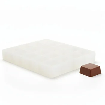 Forma de Chocolate em Polipropileno Bombom Quadrado 30x30mm 21g - Cristal Formas C