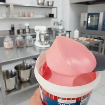 Cremosidade do Creme para Cobertura e Recheio 7 Belo (1Kg) - Gustosia Premium