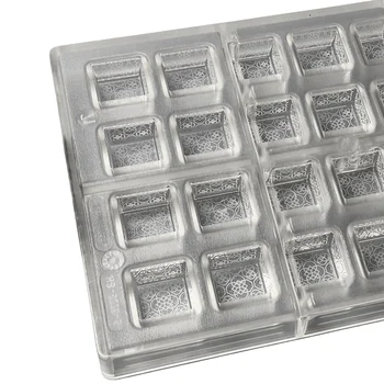 Forma de Chocolate em Policarbonato Bombom Quadrado Textura Oriental 2,5cm (10g) - Brunner (5)