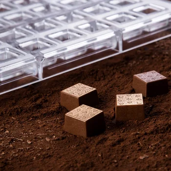 Forma de Chocolate em Policarbonato Bombom Quadrado Textura Valena Corações 10g - Brunner C