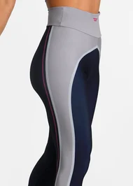 ref-256-leg-4