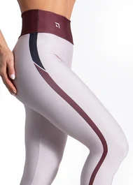 482-leg-2