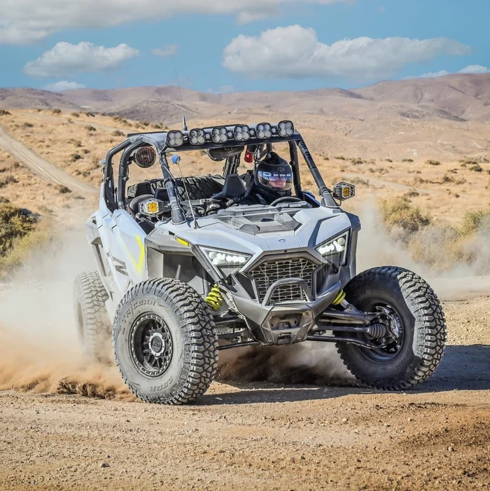 Pneu Obor Tricera 35x10R15 Radial 8 Lonas UTV Canam Polaris (zoom)